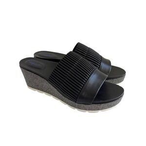 TAHARI GIGI Open Toe Casual Wedge Women's Sandals Size 9.5 M Black Leather EUC